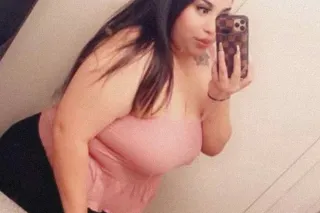 🛑 Stop scrolling... indulge in something worth your time 💋 - Image 3