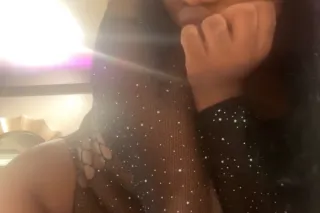 Come get me while im here😆📲 Su... - Image 2