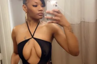 CURVY CARMEL QUEEN 💦 🍫COME EXP... - Image 1