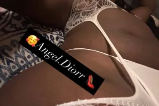 hey Texas its my first time 😜Cum experience this georgia peach👠 160HH/Incall spc...240Hr - Image 1