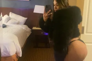 BACK IN TOWN FOR THE NIGHT 🥰👠 INCALL AND OUTCALL😉💦 BRING THE NEW YEAR THE WET WARM ISLAND WAYY 🏝 - Image 3